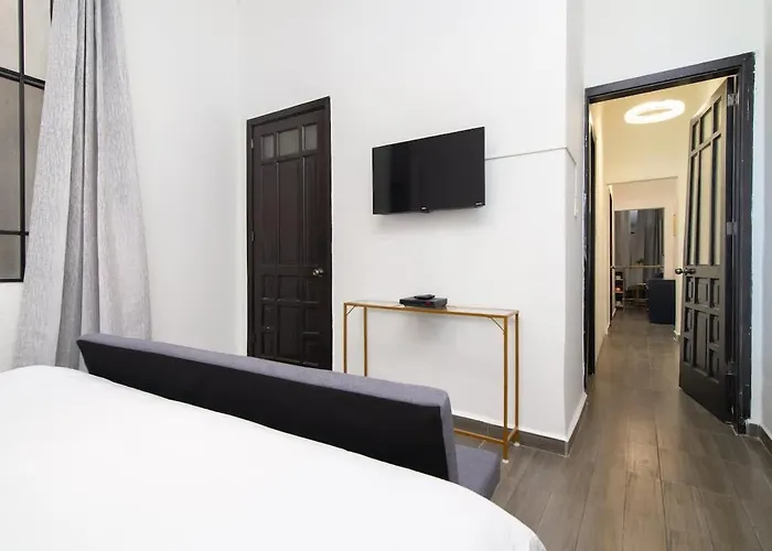 Apartamento Elegant Historic 2br With Quiet Patio Walk To Zocalo México DF