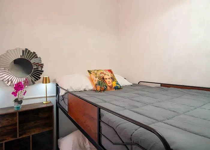 Elegant Historic 2br With Quiet Patio Walk To Zocalo * México DF